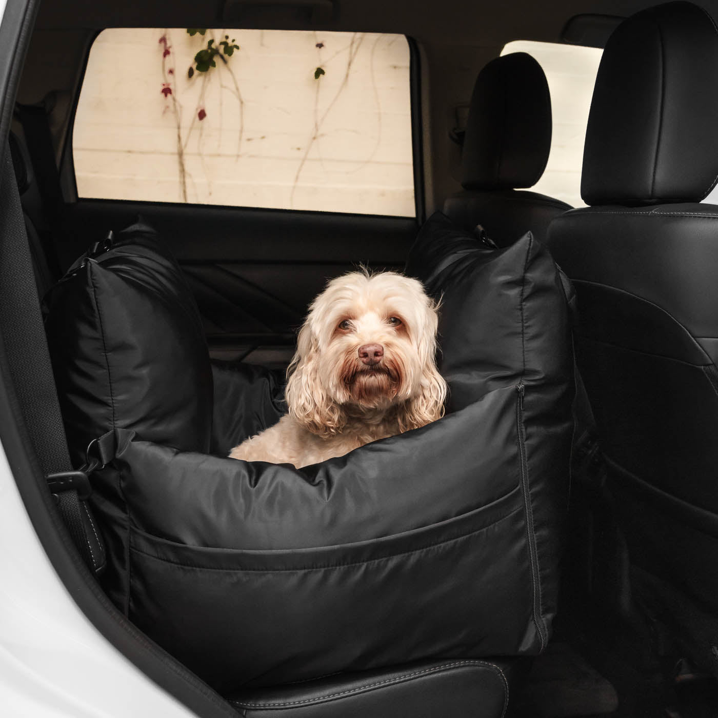 BOUCLÉ ALL BLACK LUXURY CAR SEAT - PRECIOUS PET