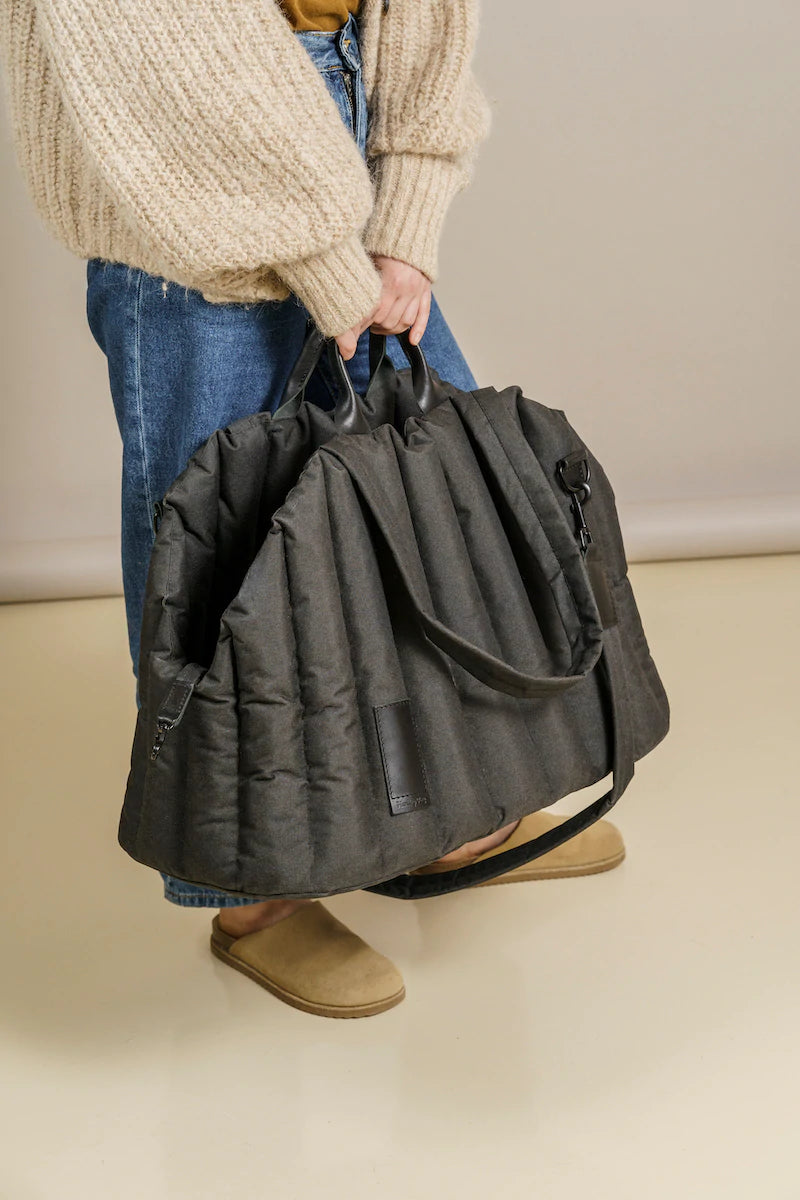 CARRYING PONY BAG BLACK - PRECIOUS PET