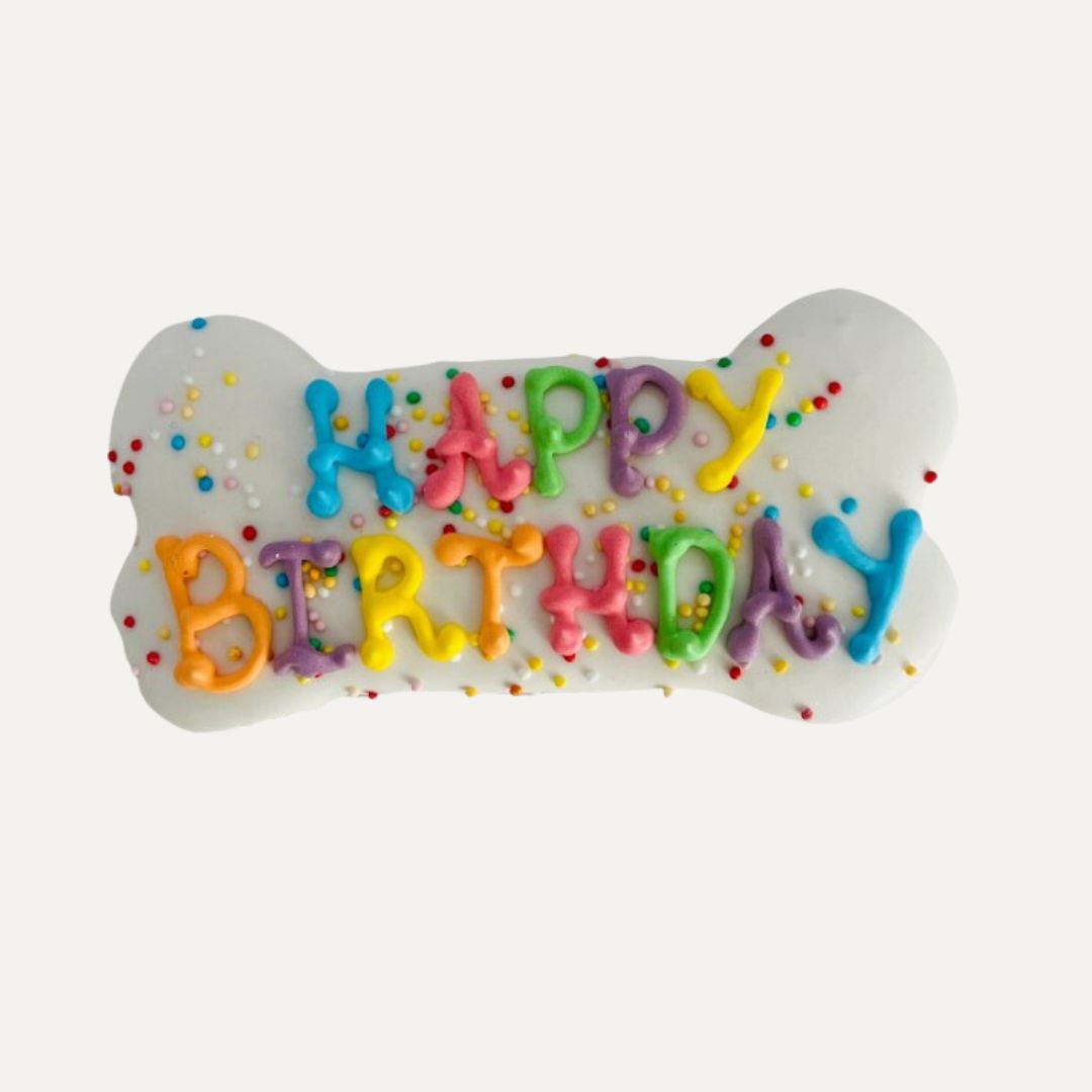Happy Birthday cookies hund med farger